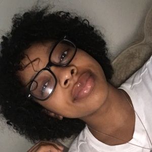 Meet your Posher, Jeneche